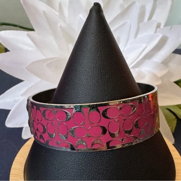 Coach Pink and Silver EUC Bracelet with Geometric Floral Design - Picture 3 of 3